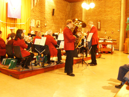 Kerren playing Frosty the Snowman